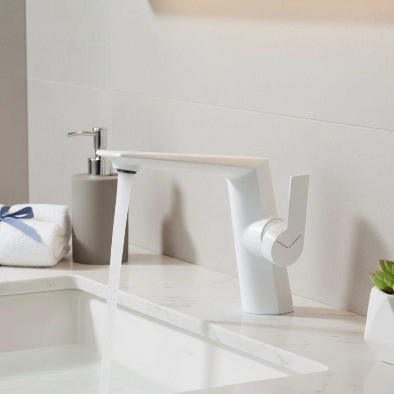 Halsa - Nordic Minimalist Single Handle Hot & Cold Mixer Bathroom Sink Tap