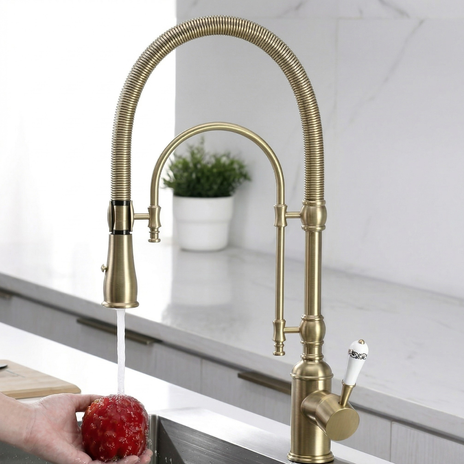 Visby - 360° Pull-Down Kitchen Faucet with Spring Spout Hot & Cold Mixer