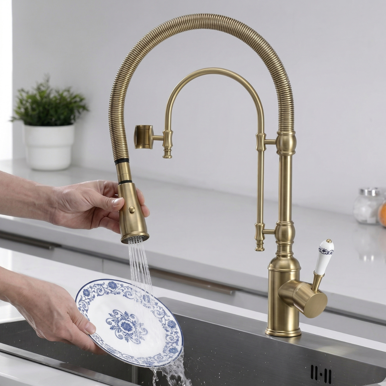 Visby - 360° Pull-Down Kitchen Faucet with Spring Spout Hot & Cold Mixer