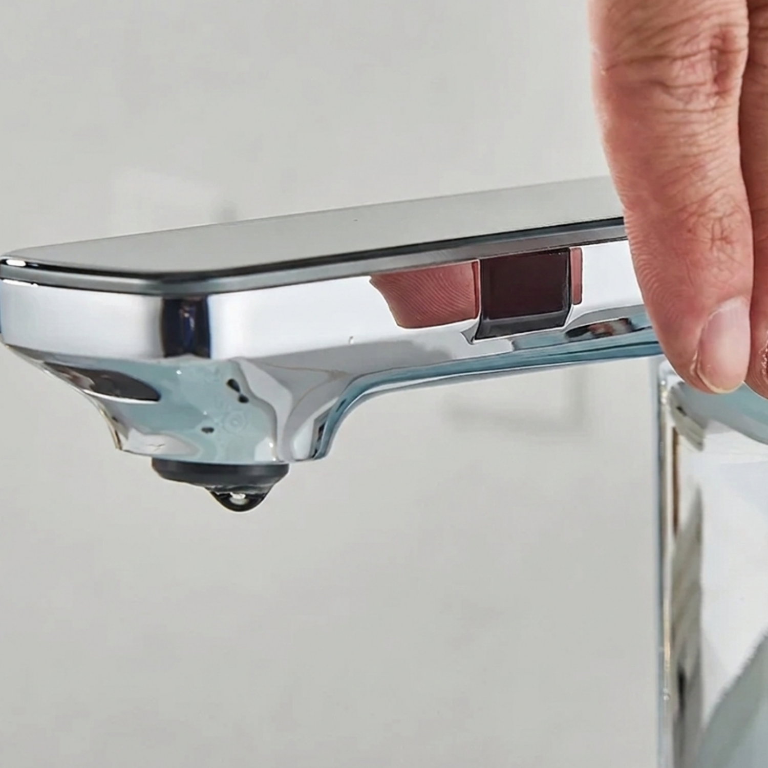 Voss - Smart Sensor Digital Basin Faucet