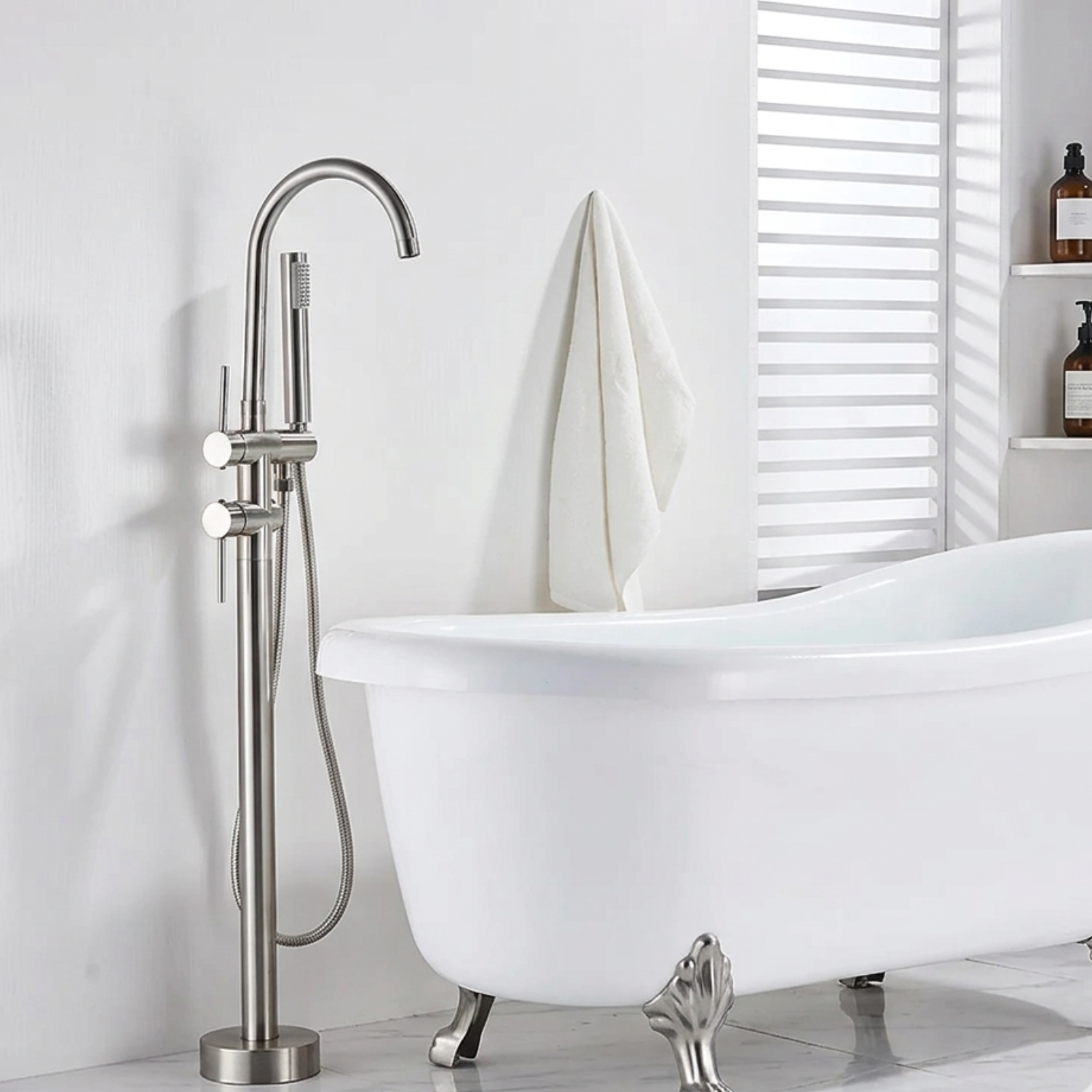 Klaralven - Bathtub Shower Faucet Set Floor Standing Shower System with 360 Swivel Spout Bathroom Bath Bathtub Mixer