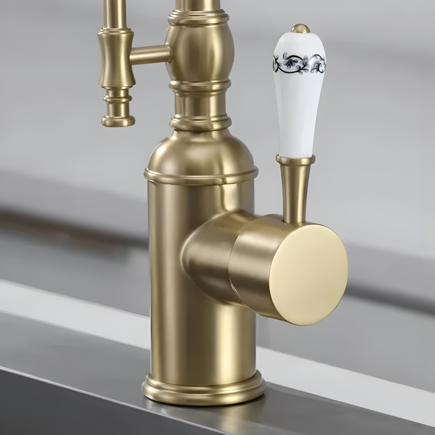 Visby - 360° Pull-Down Kitchen Faucet  with Spring Spout Hot & Cold Mixer