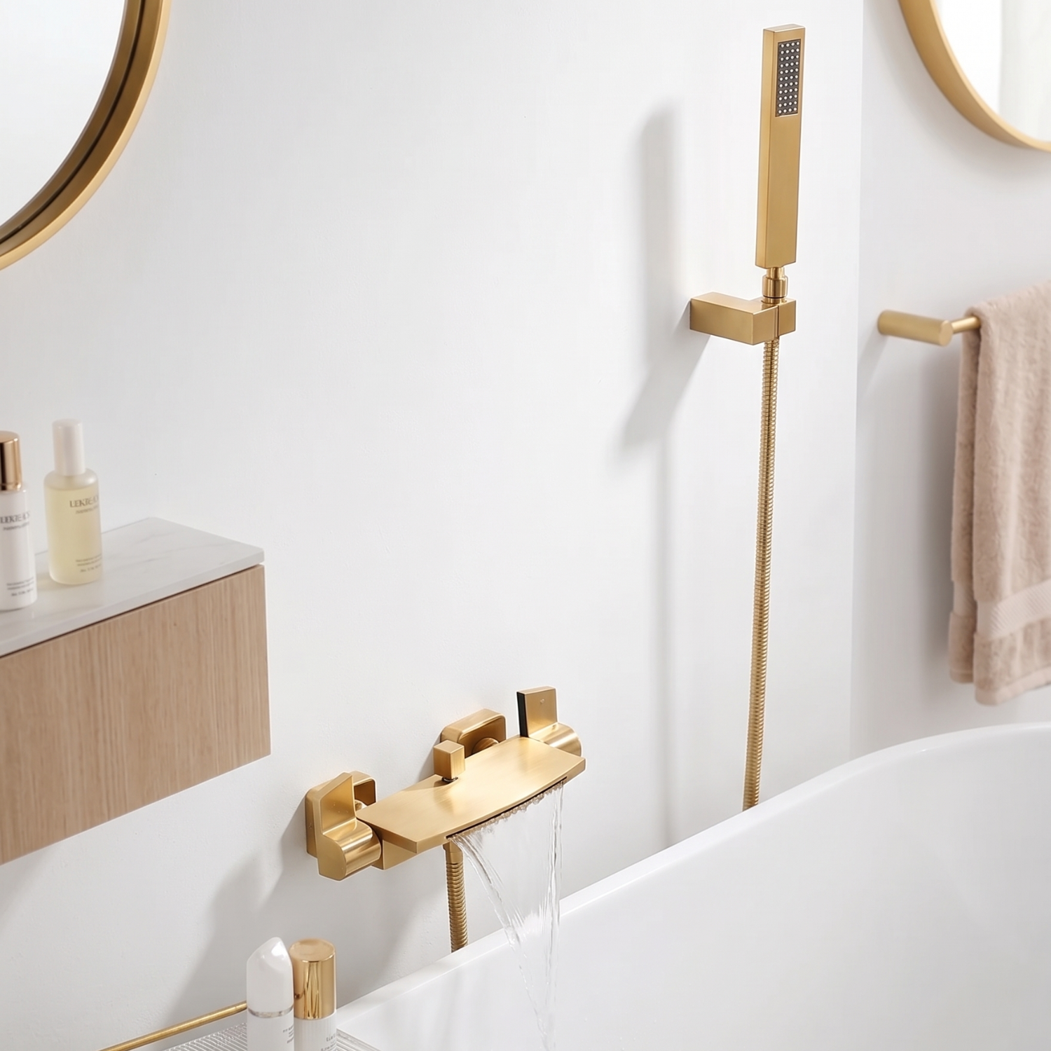 Westhafen - Modern Waterfall Shower Bathtub Wall Mounted Faucet Kit